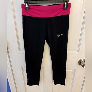 Nike Cropped Leggings Size Small